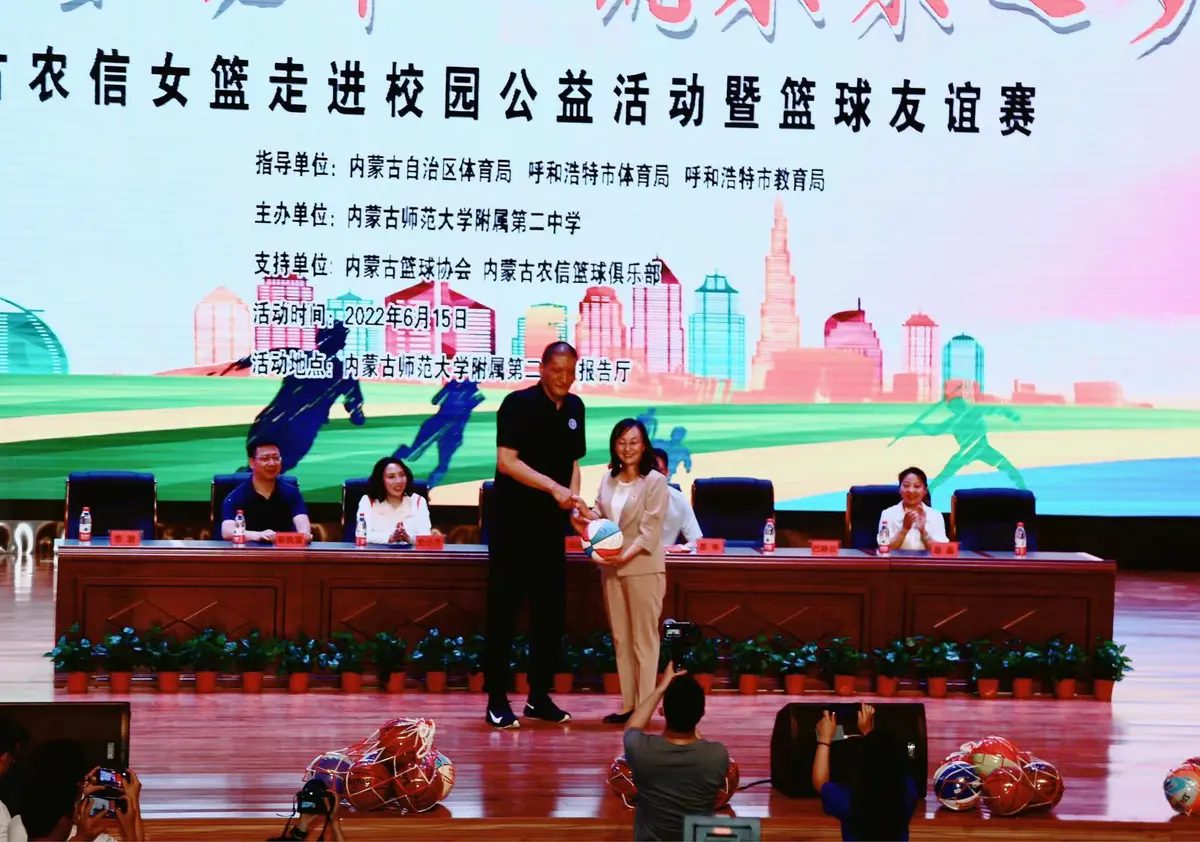 刻苦训练篮球时如何避免受伤的建议_0